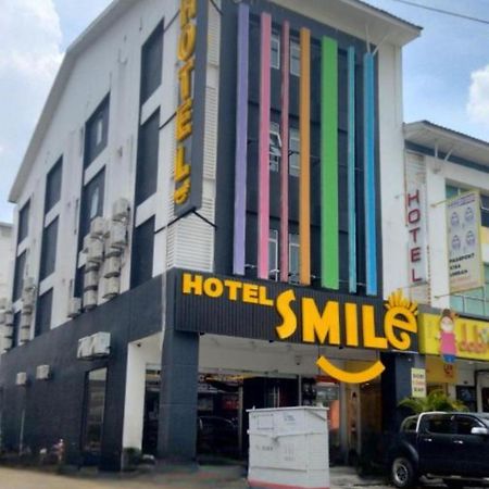 Smile Hotel Cheras Sri Permaisuri كوالالمبور المظهر الخارجي الصورة