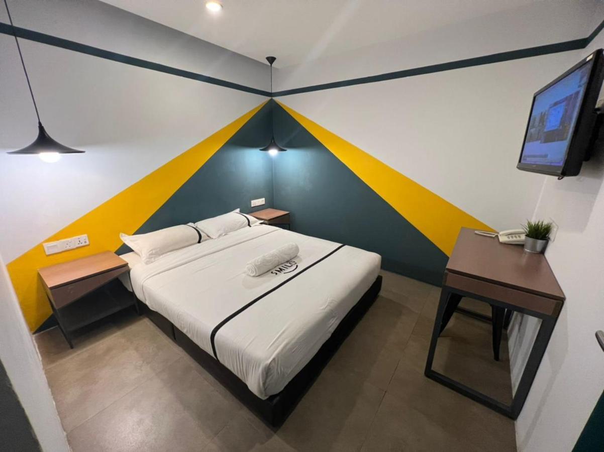Smile Hotel Cheras Sri Permaisuri كوالالمبور المظهر الخارجي الصورة